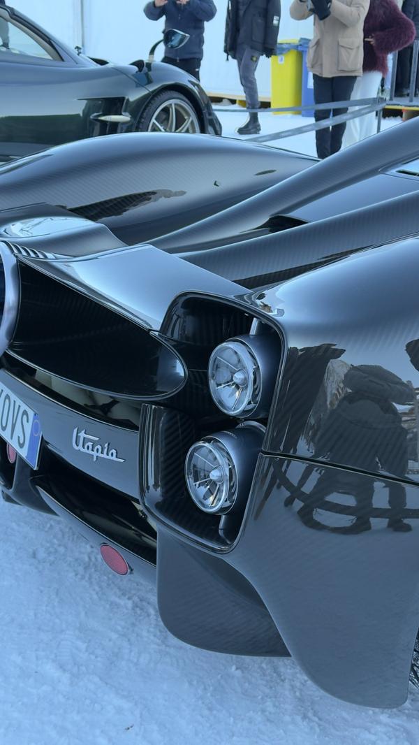Pagani Utopia