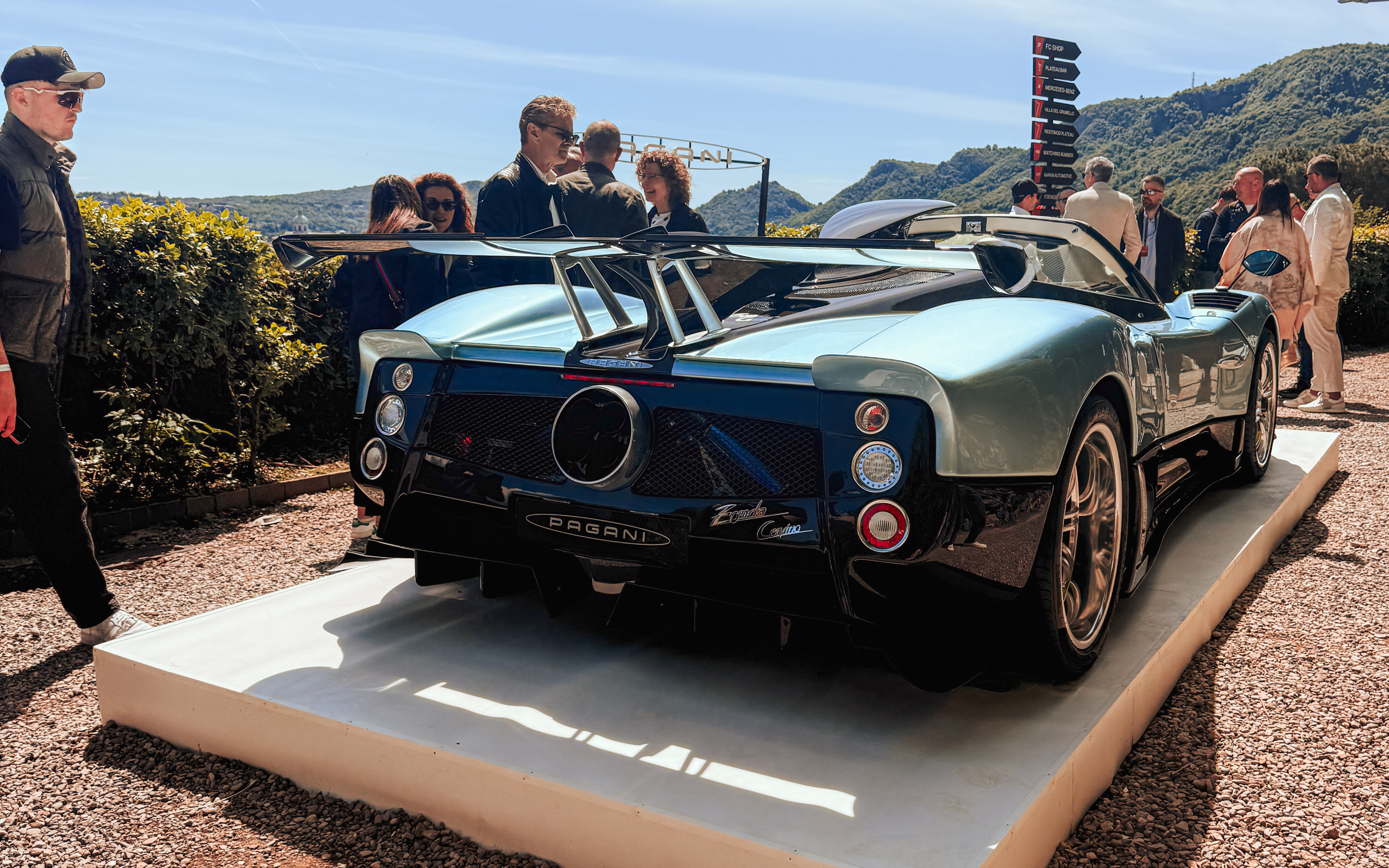 Pagani Zonda Cinque roadster from the rear